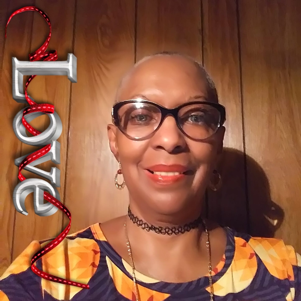 Meet your Posher, Cleo